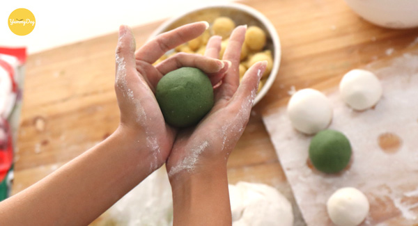 Vo tròn một chiếc bánh trôi ngon lành