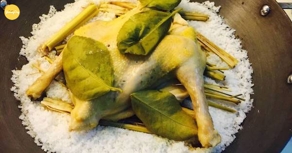 Gà hấp muối và sả nhìn ngon khó cưỡng