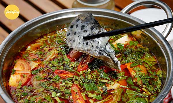 Bí quyết cho món lẩu cá hồi măng chua ngon tuyệt hảo