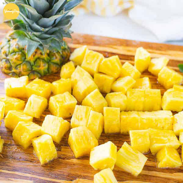 Thái khóm thành từng lát