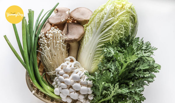 Rau và nấm ăn kèm