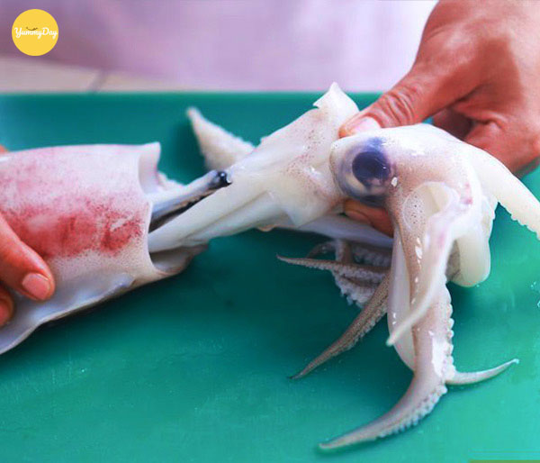 cách nấu lẩu mực ngon