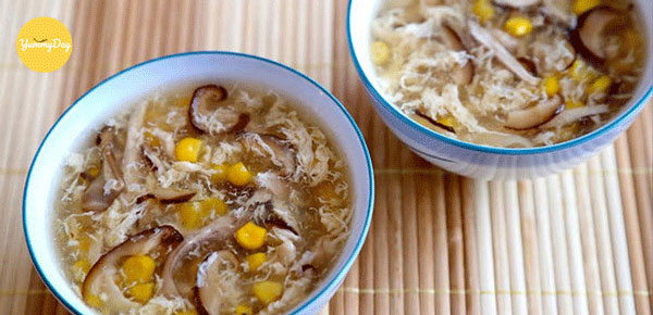 Súp gà nấm hương bắp Mỹ ngon quá đi