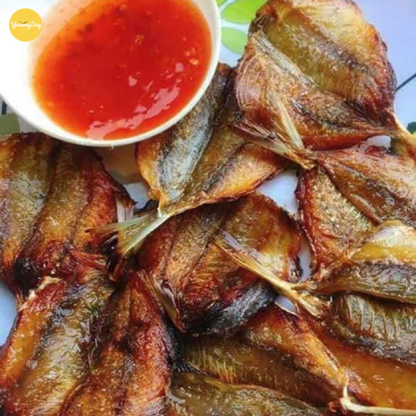Món cá chỉ vàng nướng cồn đơn giản tại nhà