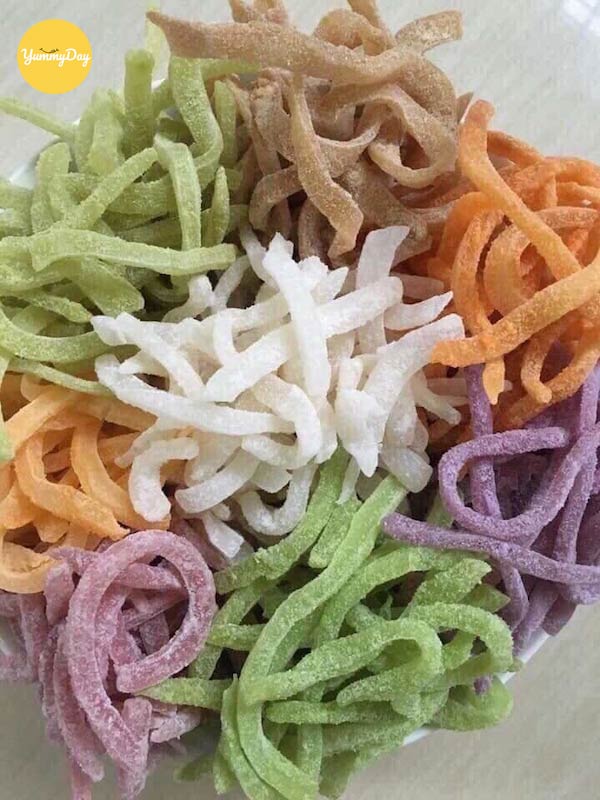 Mứt dừa non nhiều màu sắc