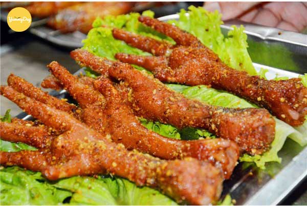Món chân gà nướng sa tế