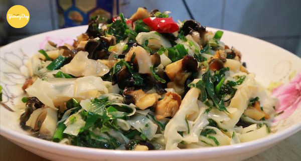 Món ốc xào măng đậm đà hương vị