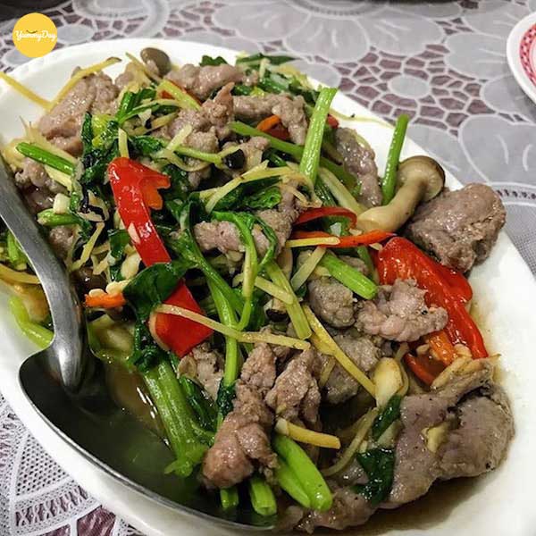 Món cần tây xào thịt bò ngon như mẹ nấu