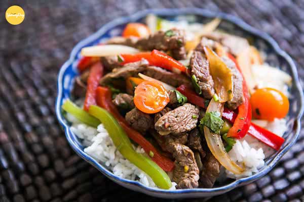 Món thịt bò xào cần tây với cà chua