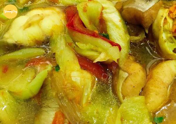 Món canh cá dọc mùng nấu mẻ bắt mắt