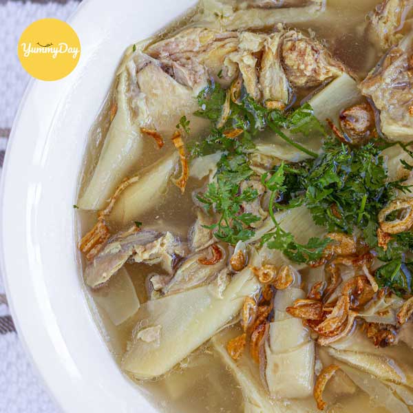 Cách làm canh gà nấu măng tươi