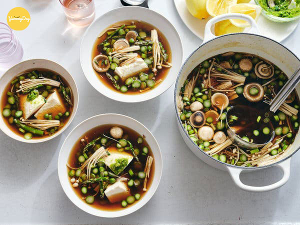 Món canh hẹ đậu hũ thập cẩm vô cùng bắt mắt