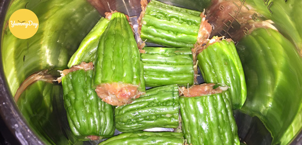 Khổ qua nhồi thịt đã sẵn sàng rồi đây