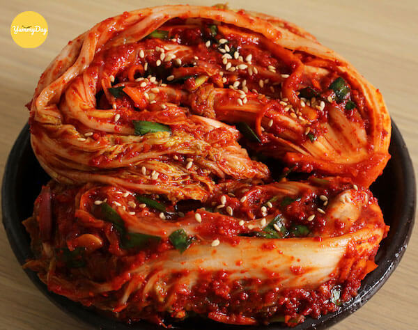 Kim chi lấy riêng phần cái rồi sơ chế
