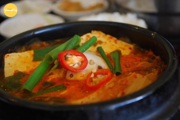 Cách chế biến món canh kim chi trứng siêu đơn giản