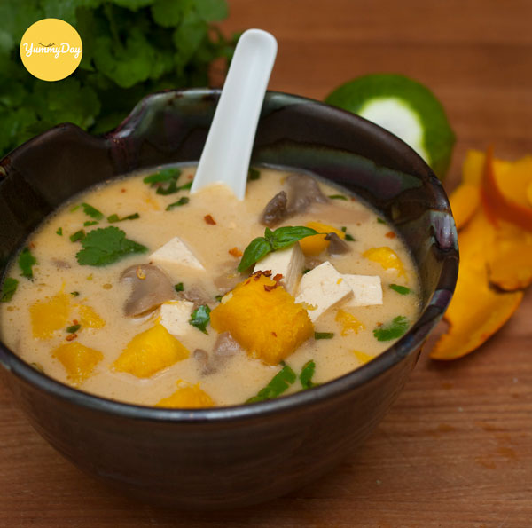 Món canh nấm rơm bí đỏ