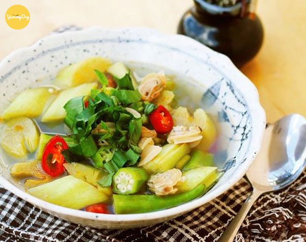 Đã hoàn thành món canh nghêu nấu dọc mùng