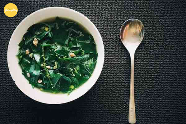 Thành phẩm món canh rau ngót nấu tôm thơm lừng