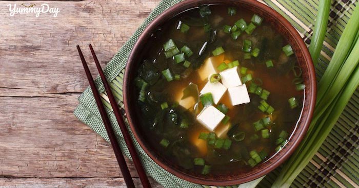 Cách nấu canh rong biển đậu hũ thơm ngon trọn vị