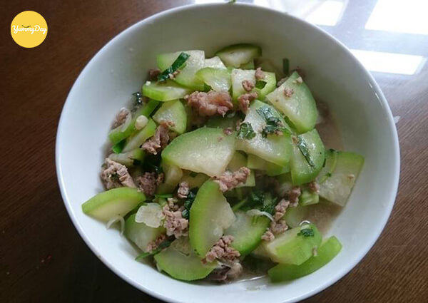 Thành phẩm món canh thịt bò bí đao