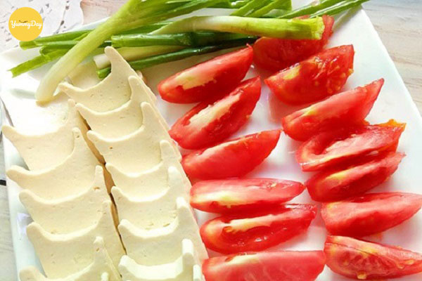 Các nguyên liệu chính của món canh trứng đậu phụ trứng