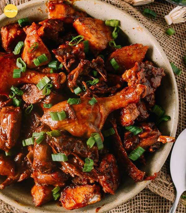 Vịt om sấu khoai sọ nước dừa bạn ăn chung với cơm