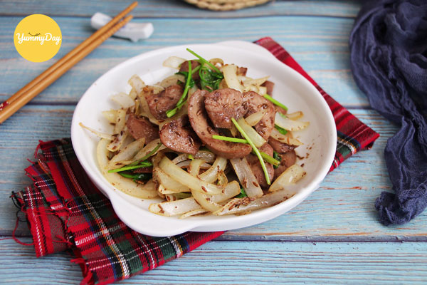 Cật heo xào hành tây hấp dẫn