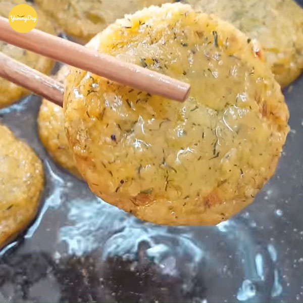 Chiên chả chín đều 2 mặt