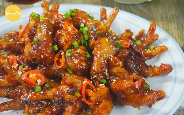 Món chân gà xào cay Hàn Quốc đậm vị
