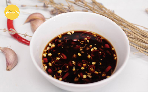 Làm chén nước mắm chấm chân giò ngon hết nấc