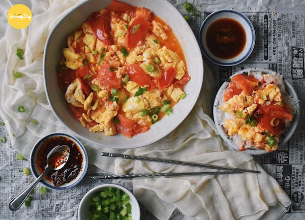 Trứng chiên cà chua cực kỳ đưa cơm
