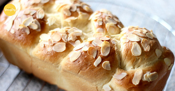 Tiến hành làm bánh mì hoa cúc