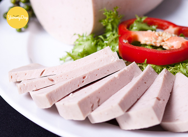 Bí quyết tẩm ướp gia vị cho món chả lụa ngon tuyệt hảo