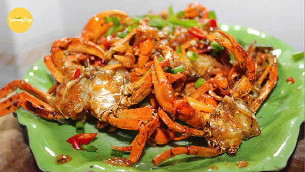 Cua đồng rang muối ớt tỏi