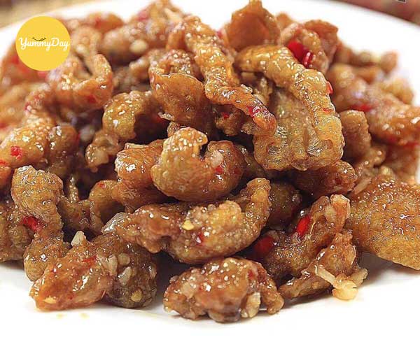 Món da gà chiên nước mắm thơm ngon đang chờ bạn thưởng thức