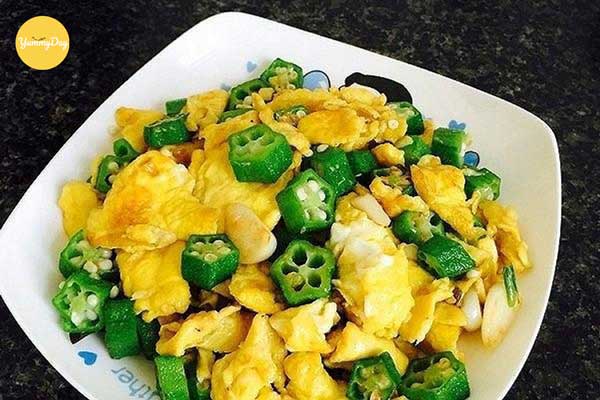 Chế biến món Đậu bắp xào trứng cực ngon