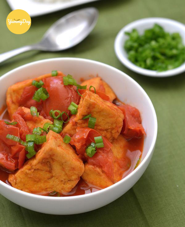 Đậu hũ sốt cà chua cũng rất đơn giản trong cách làm