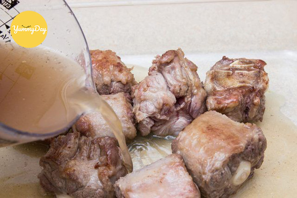 Cho nước vào hầm đuôi bò