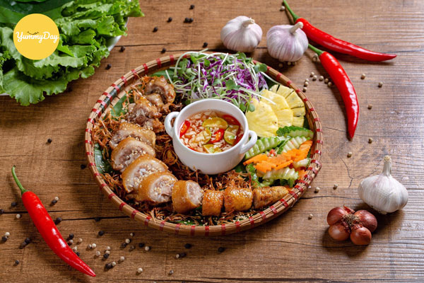 Thưởng thức đuôi heo chiên giòn ngon tuyệt