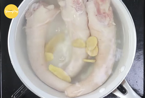 Khử mùi hôi đuôi heo