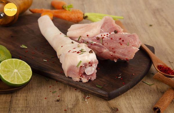 Lựa chọn đuôi heo tươi ngon