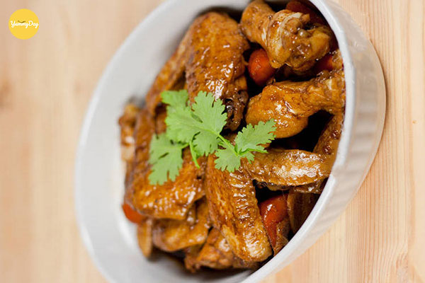 Cánh gà kho với coca và cà rốt