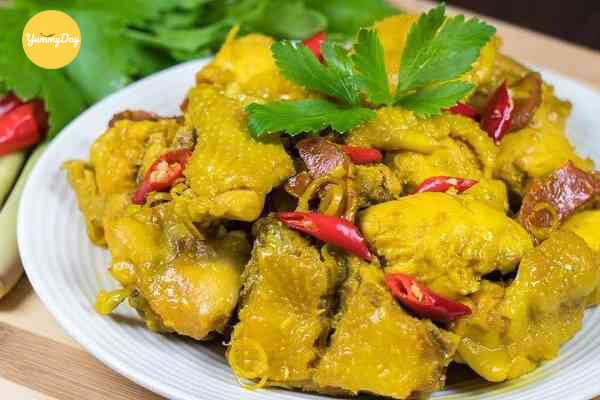 gà kho nghệ tươi hấp dẫn