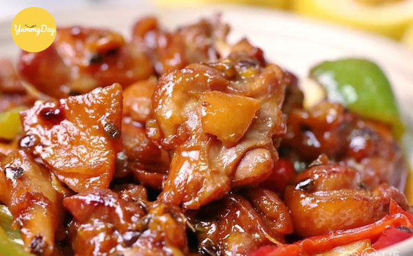 Món gà kho ngũ vị hương đậm đà