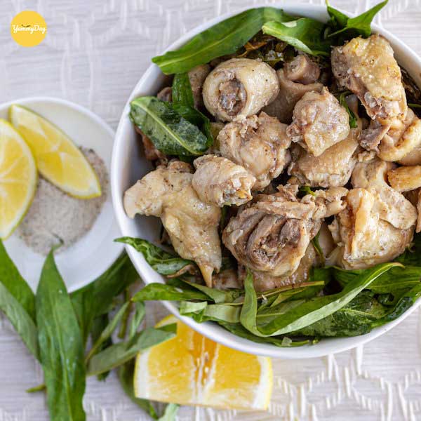 Món gà kho rau răm với nước dừa