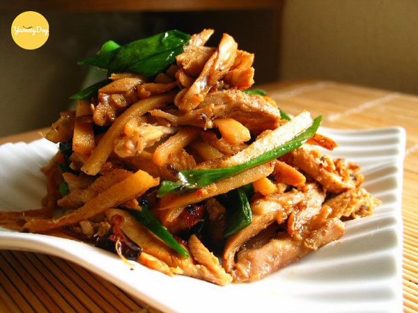 Món gà xào măng thơm ngon hấp dẫn