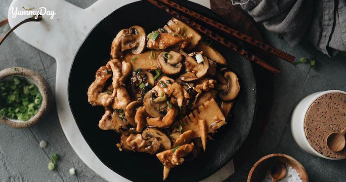 Cách làm Gà xào nấm hương thơm ngon trẻ già đều thích