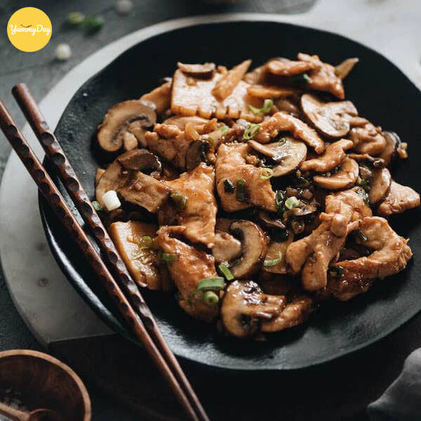 gà xào nấm đậm vị