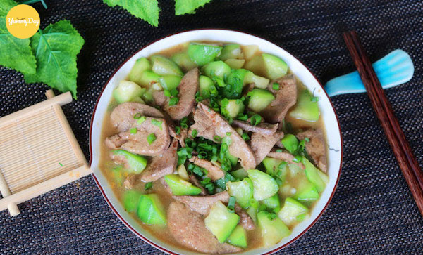 Gan heo xào mướp vô cùng thơm ngon
