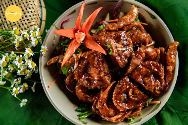 Thưởng thức món Ghẹ xào me thơm ngon